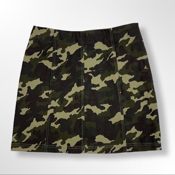 Camo Print Stretch Cotton Short Mini Skirt Dark Green Tan Brown Casual Small - Picture 1 of 5